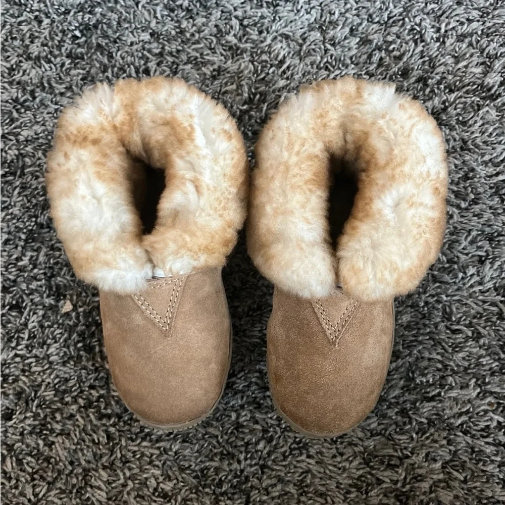 CLOUD NINE Sheepskin Tan Booties Slippers Toddlers Boys/ Girls Size 8/9